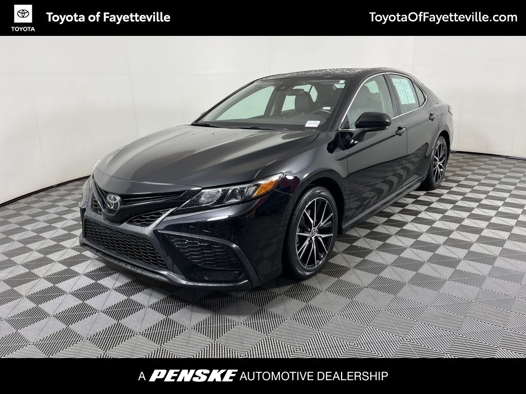 2023 Toyota Camry SE -
                Fayetteville, AR