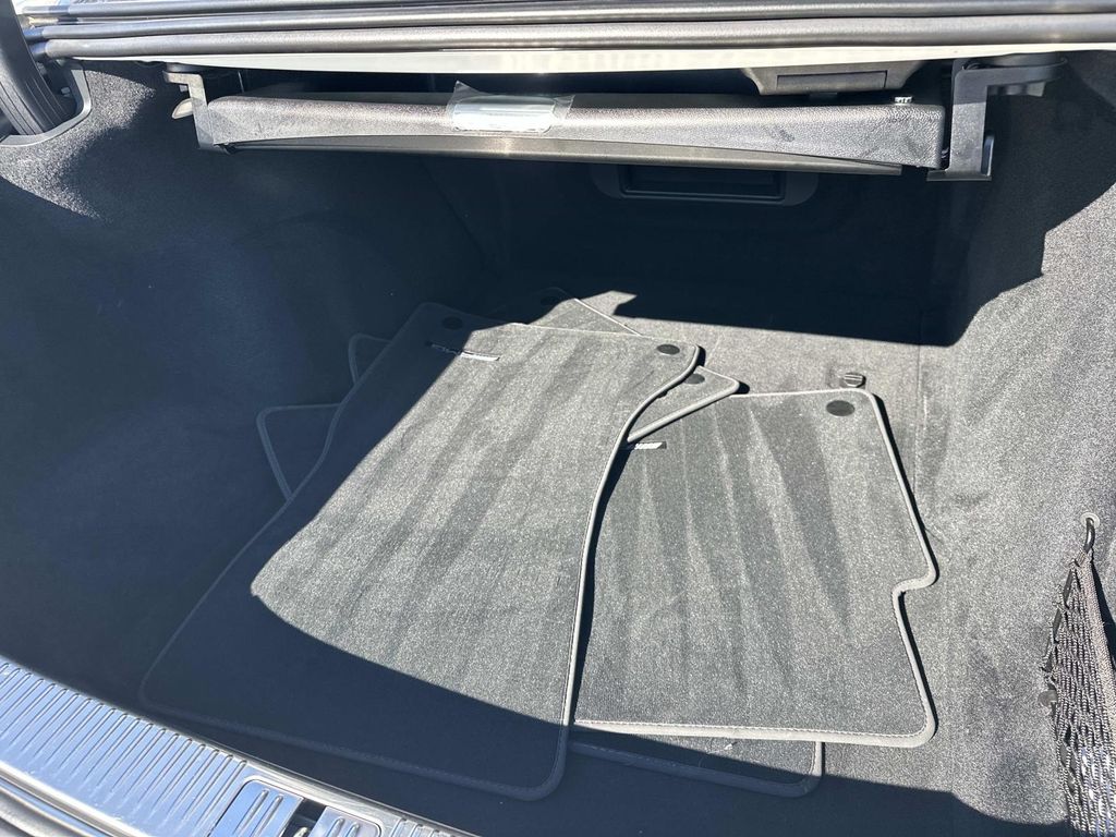 Thumbnail: 2022 Mercedes-Benz S-Class - 24