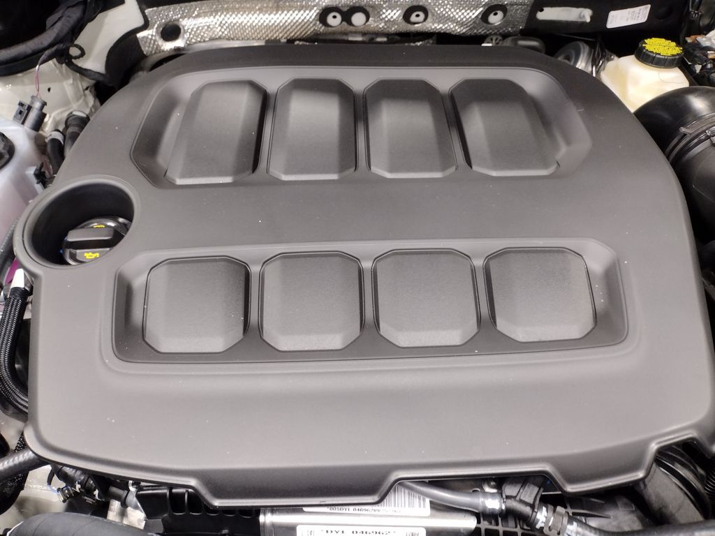 2025 Volkswagen Tiguan 2.0T SEL R-Line