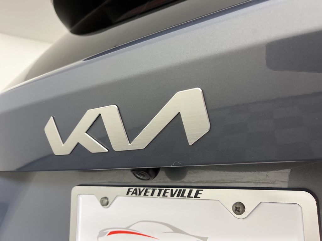 Thumbnail: 2023 Kia Sorento - 3