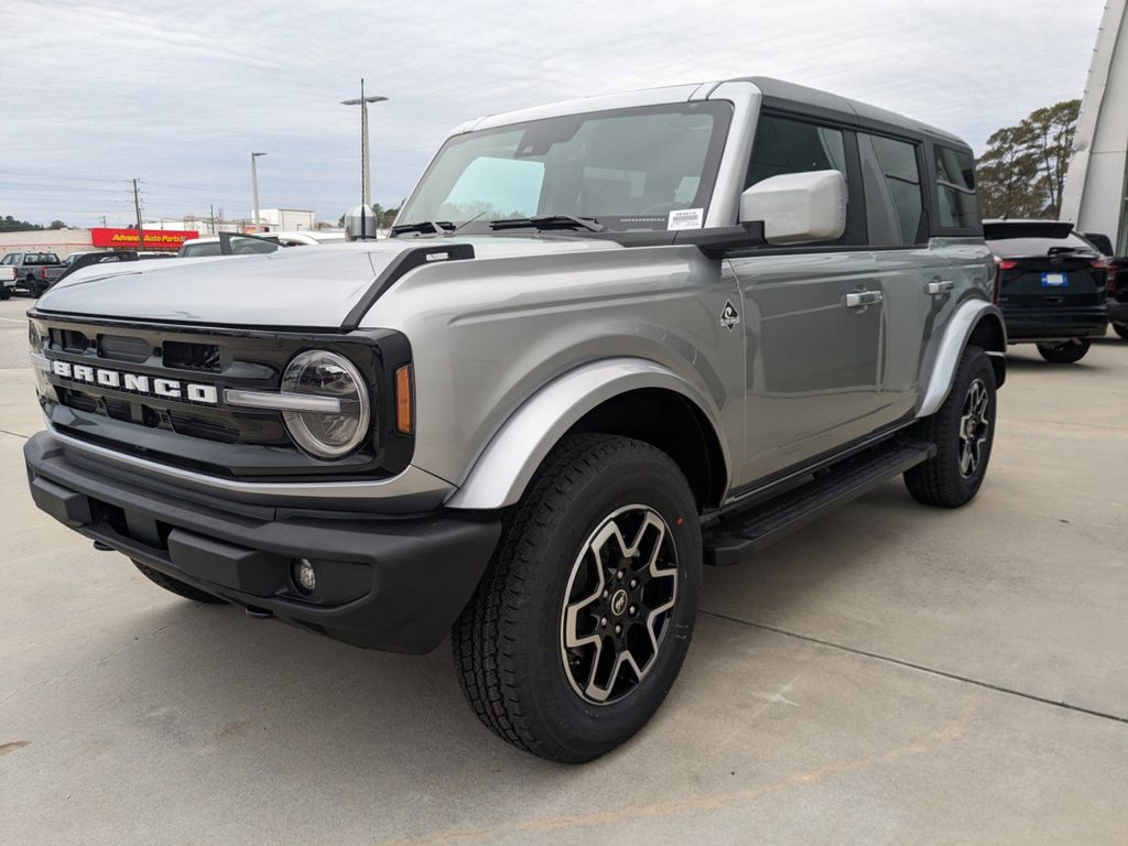 2024 Ford Bronco Outer Banks