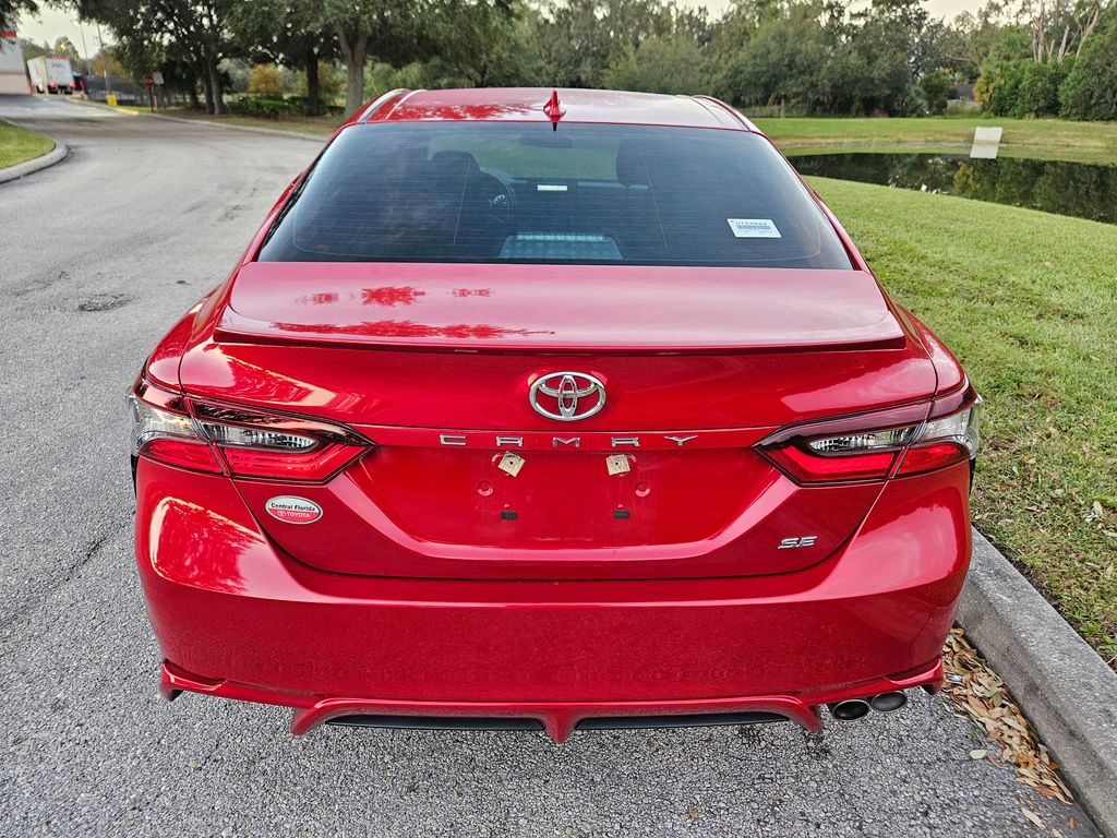 2023 Toyota Camry SE 4