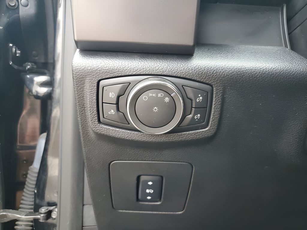 Used Car 2017 Ford F-150  Xlt For Sale Under $20,000 In Austin, Texas