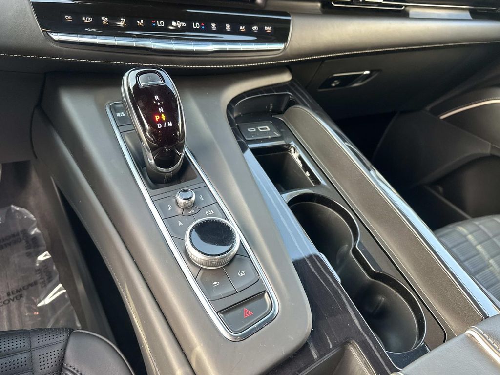 Thumbnail: 2024 Cadillac Escalade - 24