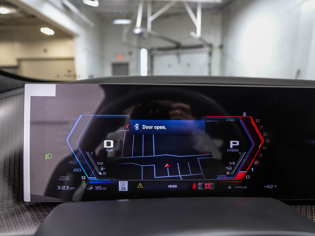 Thumbnail: 2026 BMW XM - 15