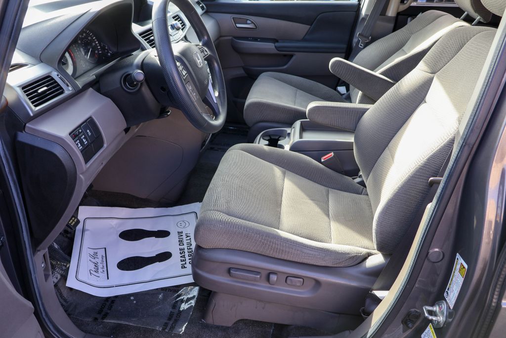 2013 Honda Odyssey EX 14