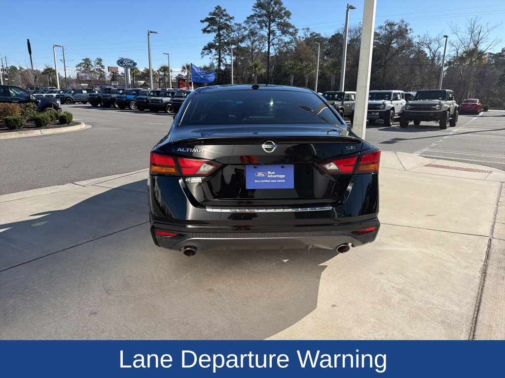 2022 Nissan Altima SR FWD