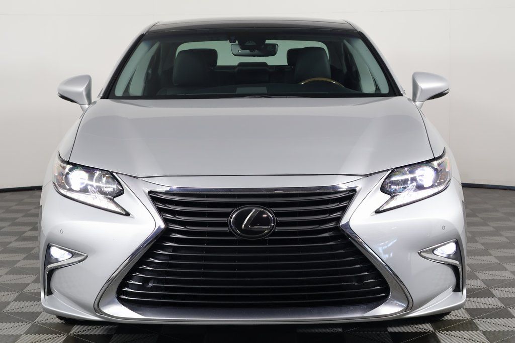 Thumbnail: 2018 Lexus ES - 2