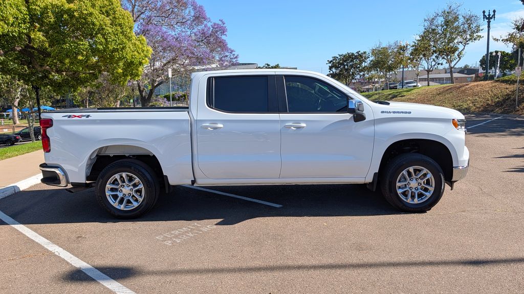 Used 2022 Chevrolet Silverado 1500 LT 4D Crew Cab