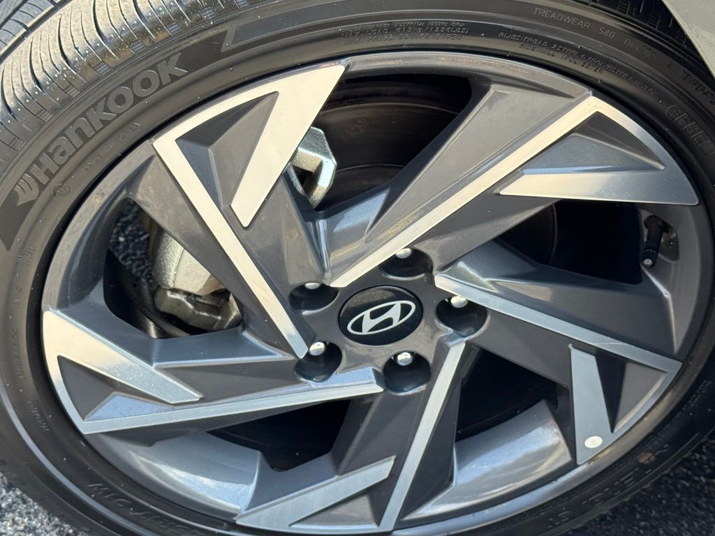 Used 2025 Hyundai Elantra Sedan