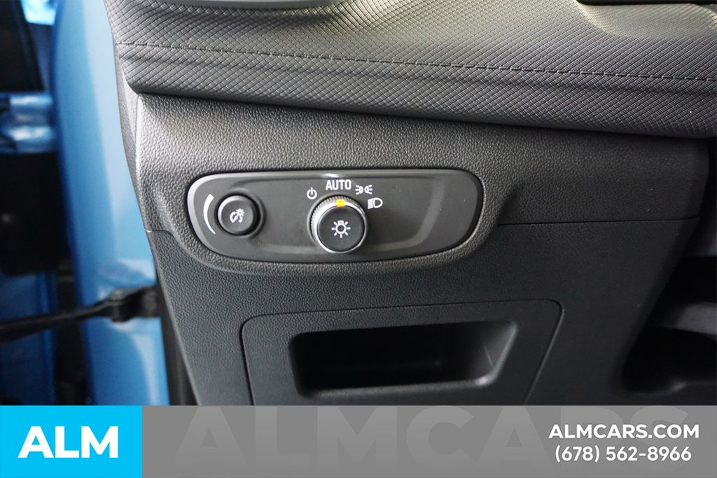 Used 2025 Blue Chevrolet LT image 31