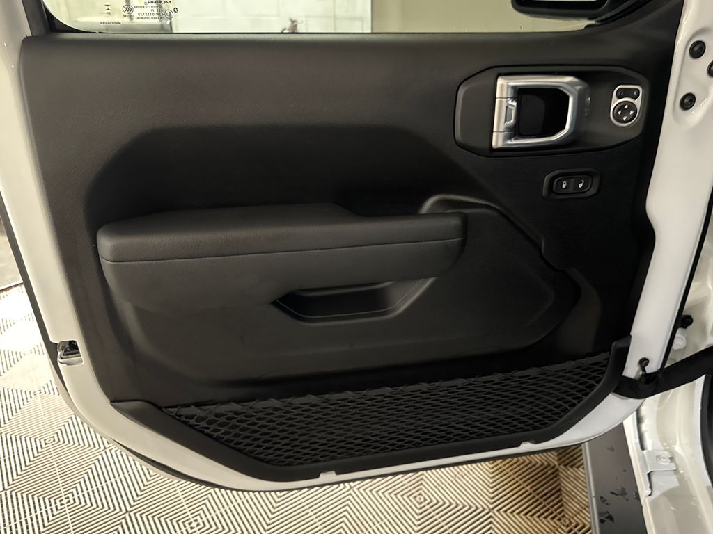 Certified Used 2025 White Jeep Mojave image 15