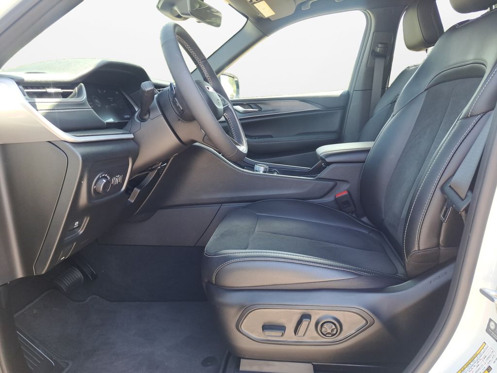 New Car 2025 Jeep Grand Cherokee L  Altitude X For Sale Under $50,000 In Austin, Texas