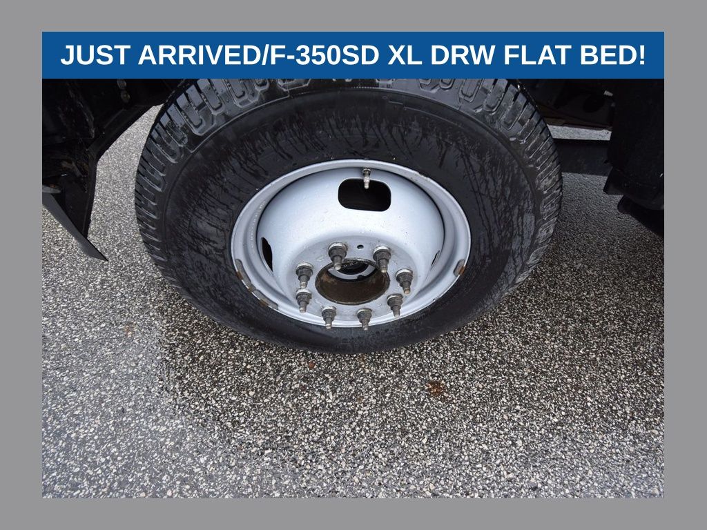 Oxford White 2024 Ford F-350 Super Duty Chassis XL DRW LB 4WD Pickup Truck Four-Wheel Drive Automatic