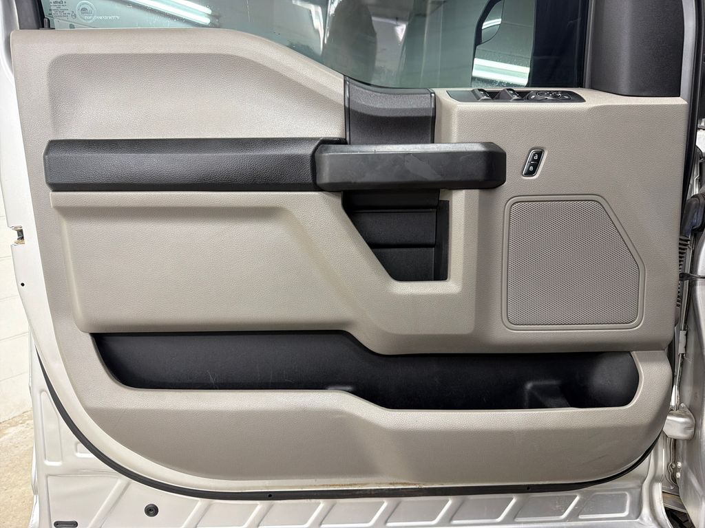 Used 2015 Silver Ford XL image 14