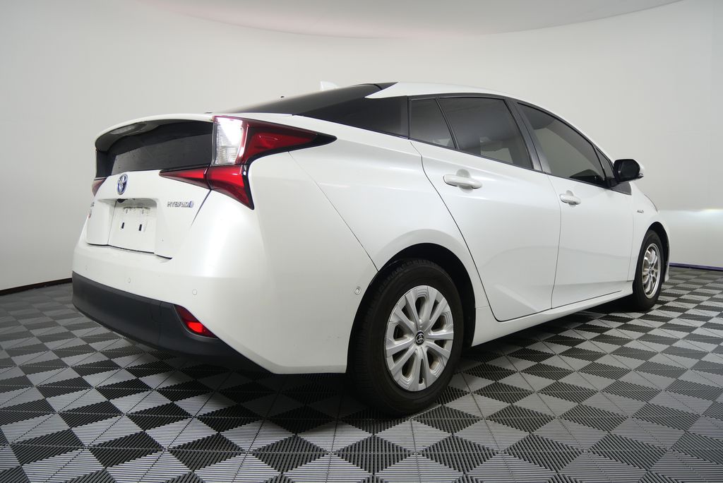 Thumbnail: 2022 Toyota Prius - 3