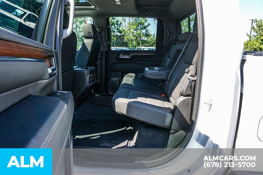Used 2024 White GMC Denali image 19