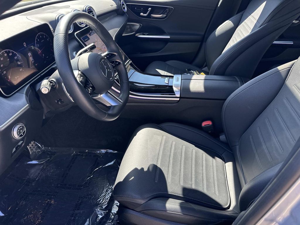 Thumbnail: 2025 Mercedes-Benz C-Class - 28