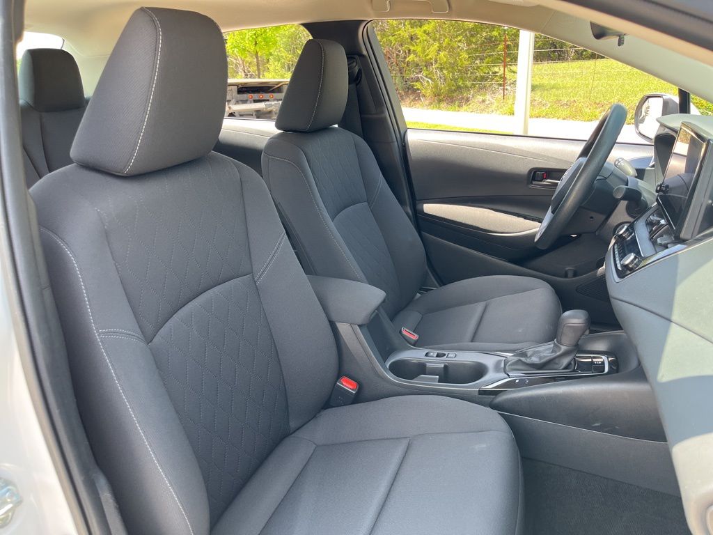 2023 Toyota Corolla LE 27