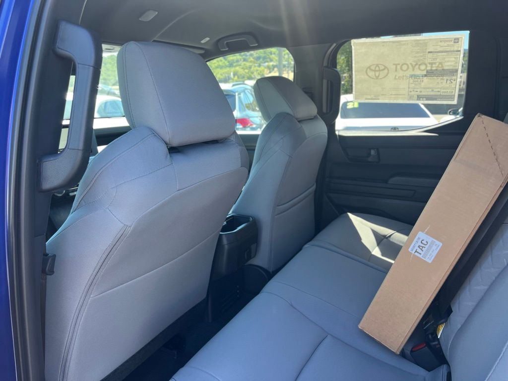 2025 Toyota Tacoma SR5 Double Cab photo 17