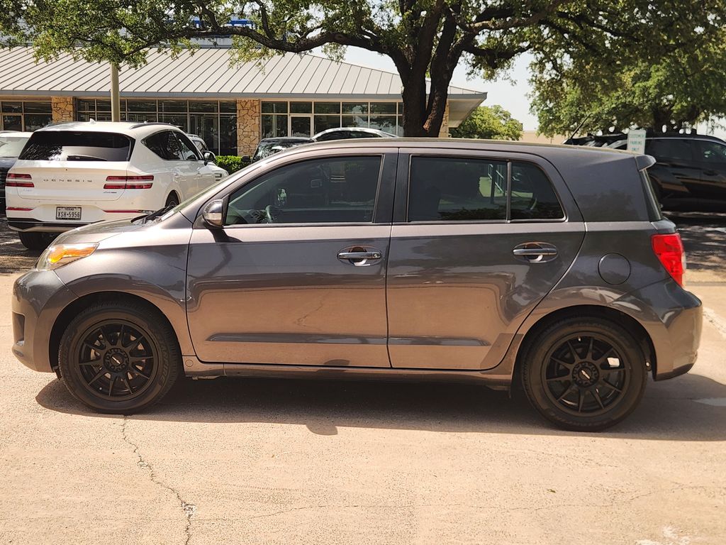 Used 2014 Gray Scion Base image 4