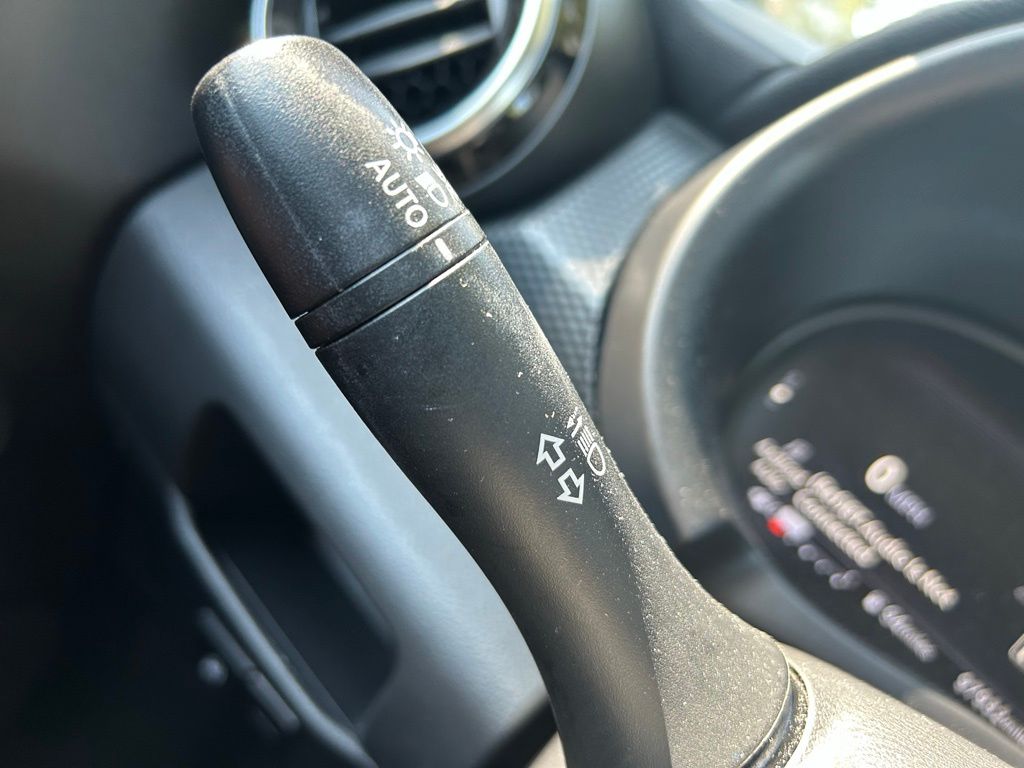 Thumbnail: 2021 Nissan Kicks - 25