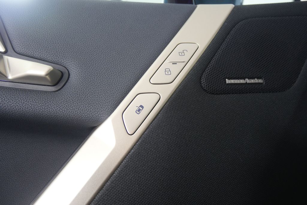 Thumbnail: 2026 BMW iX - 9