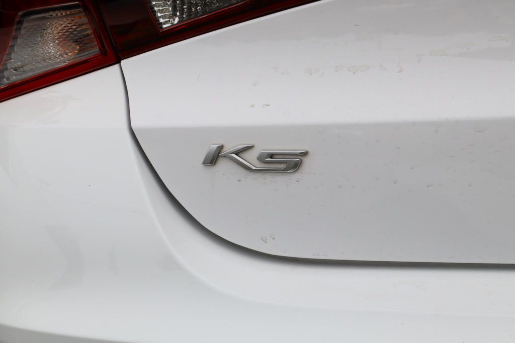 2022 Kia K5 GT-Line 35