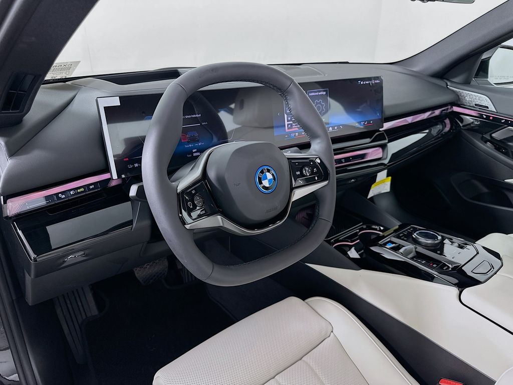 Thumbnail: 2026 BMW i5 - 9