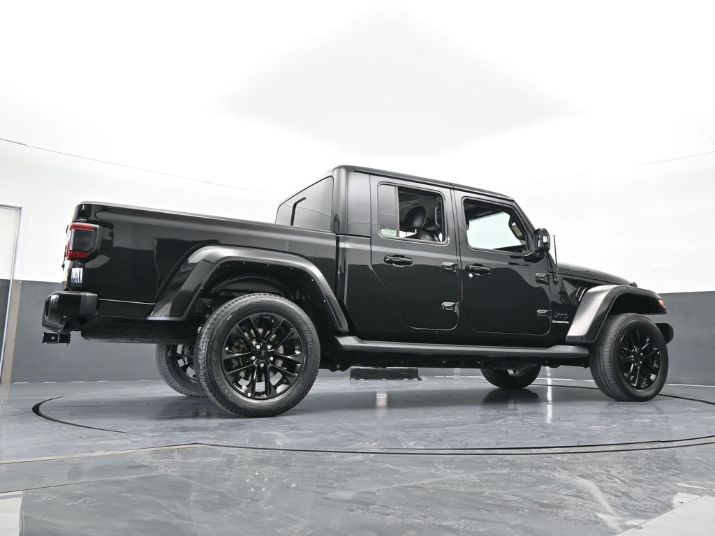 Used 2022 Black Clearcoat Jeep High Altitude image 57