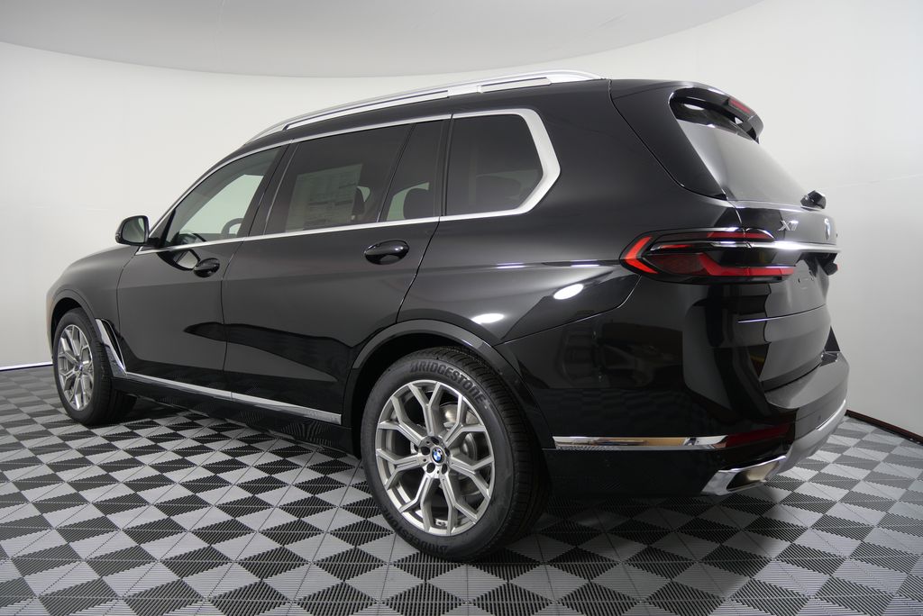 2025 BMW X7 xDrive40i 6