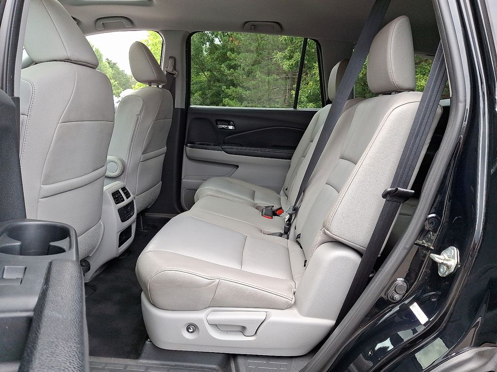 Thumbnail: 2016 Honda Pilot - 11
