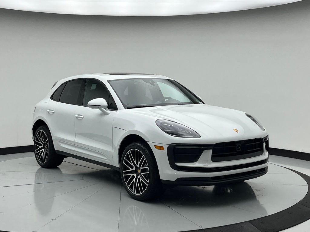 Thumbnail: 2026 Porsche Macan - 9