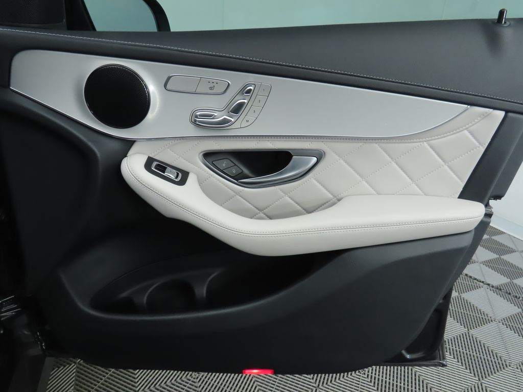 Thumbnail: 2020 Mercedes-Benz GLC - 25