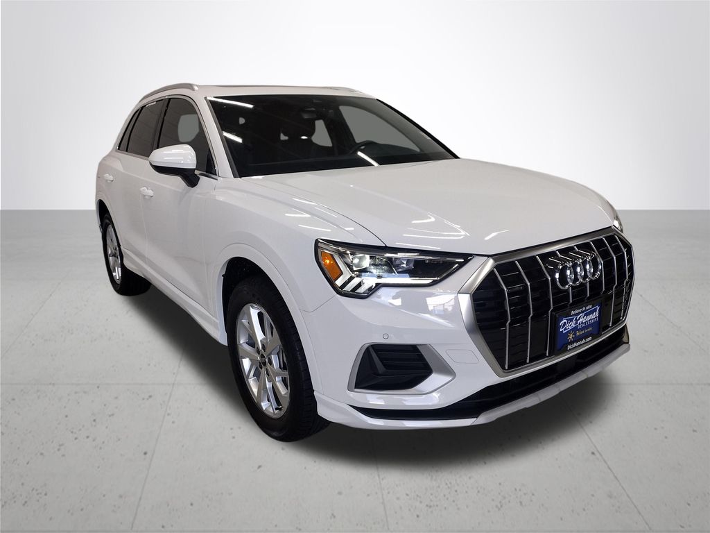 2023 Audi Q3 Premium