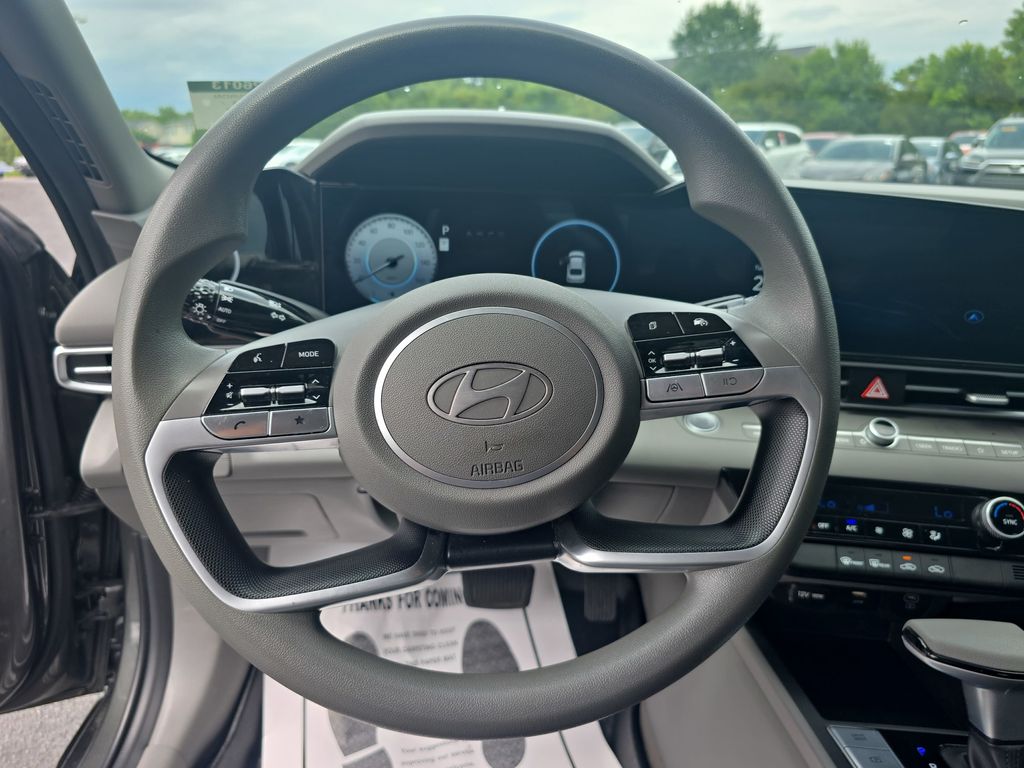 Used 2024 Hyundai Elantra Sedan