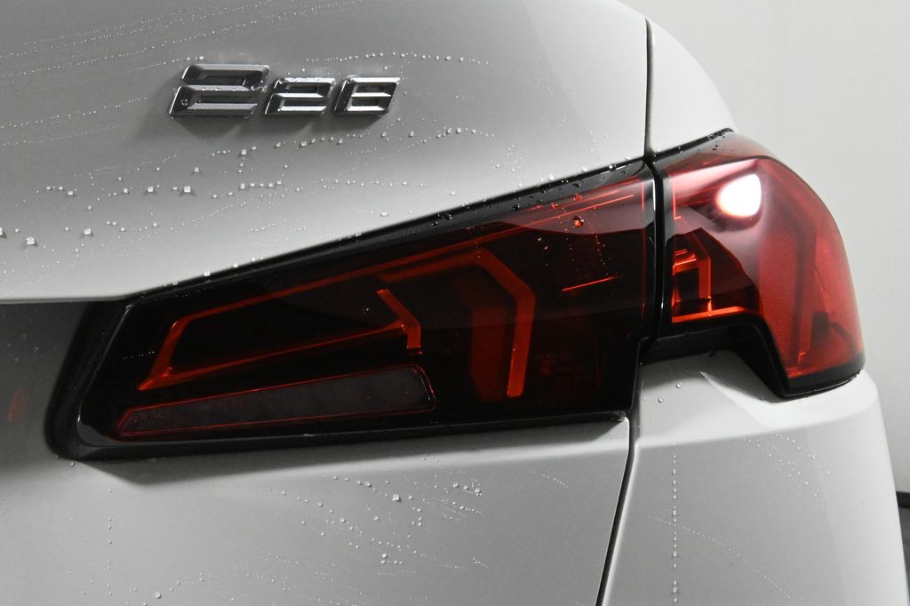 Thumbnail: 2025 BMW 2 Series - 13