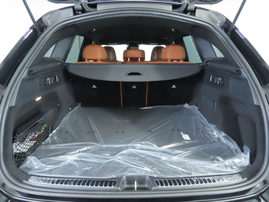 Thumbnail: 2026 Mercedes-Benz GLC - 29