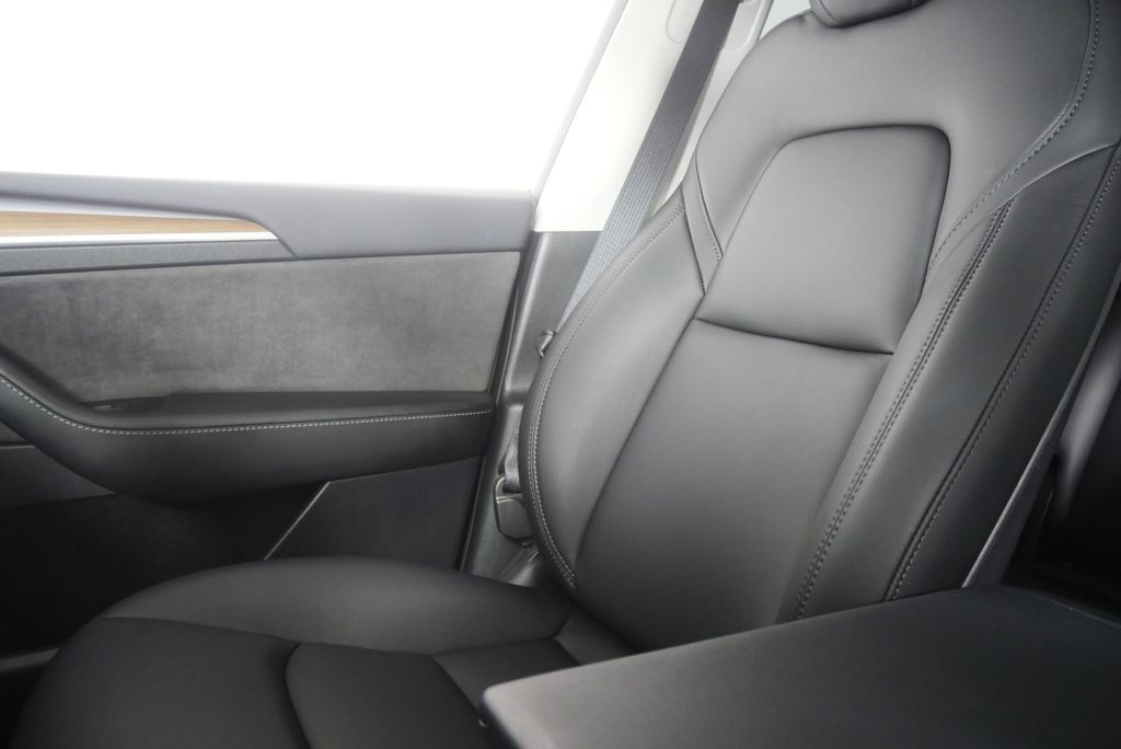 Thumbnail: 2023 Tesla Model Y - 23