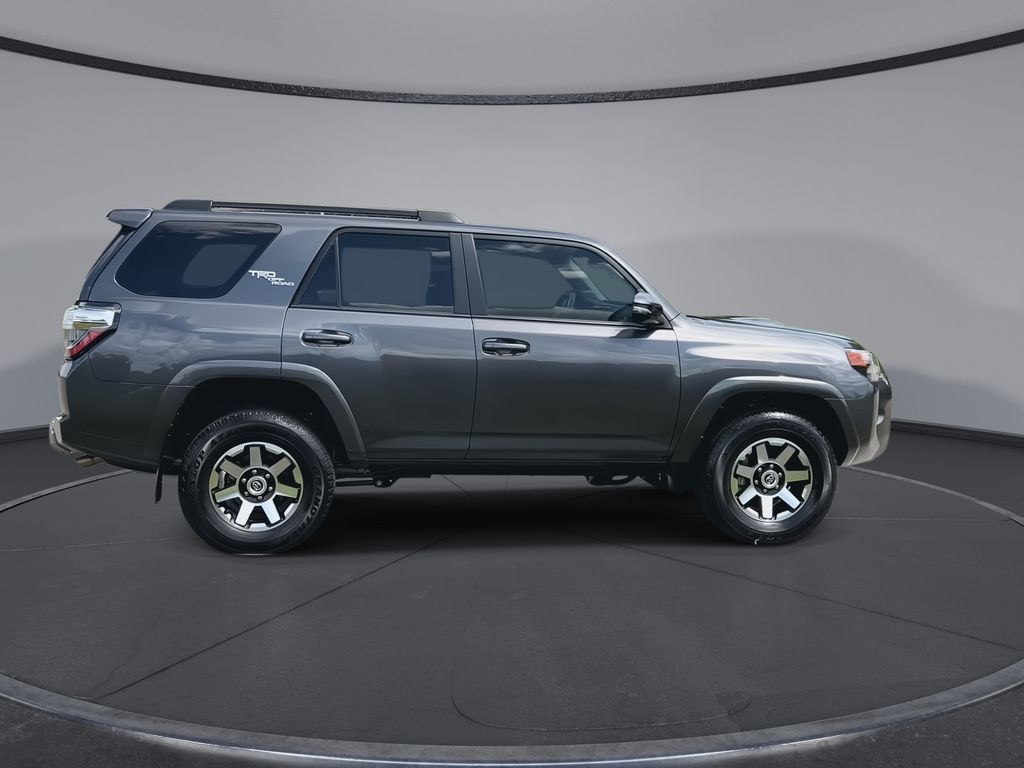 Thumbnail: 2023 Toyota 4Runner - 9