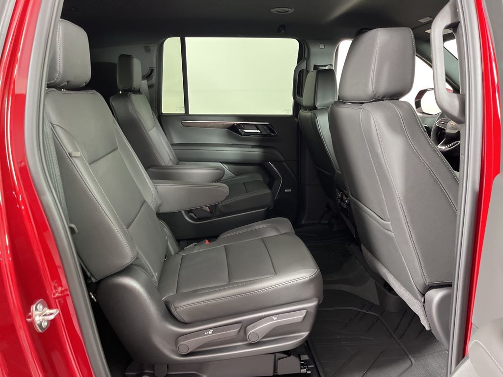 Thumbnail: 2026 Chevrolet Suburban - 12