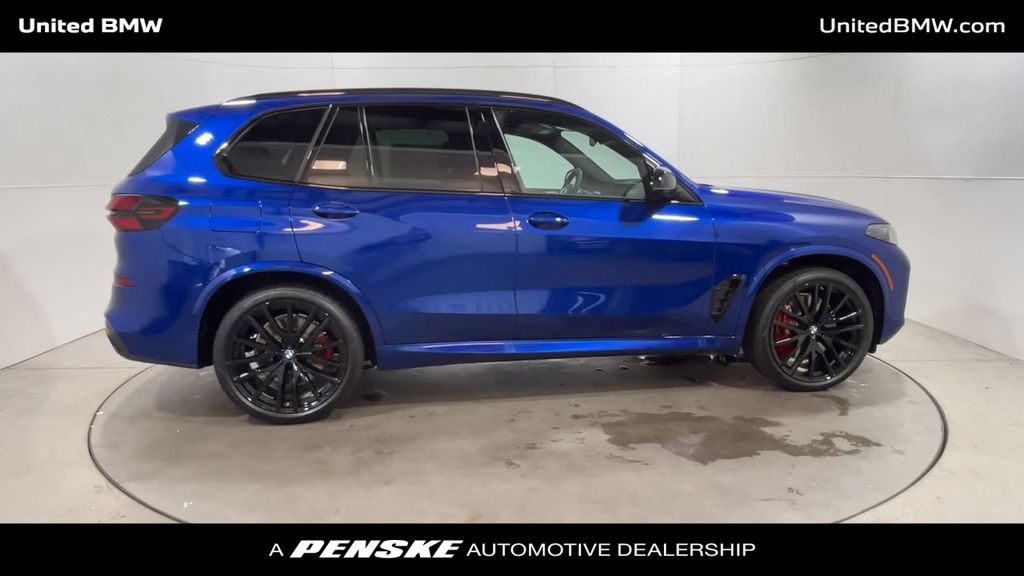 2025 BMW X5 M60i 9