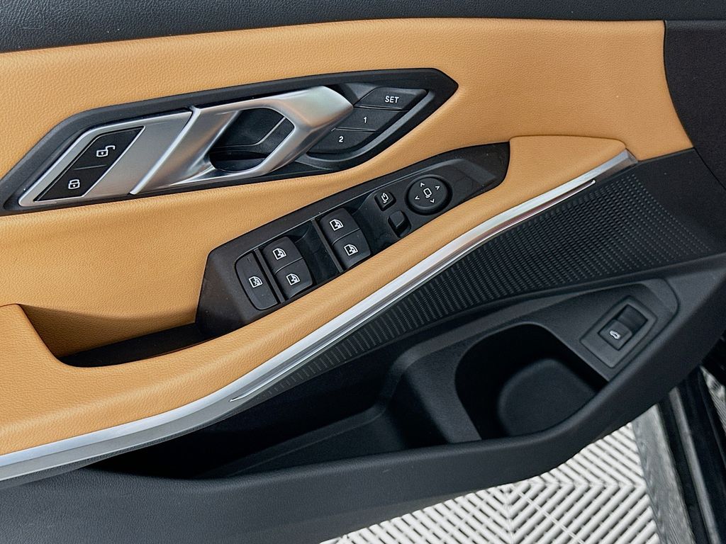 Thumbnail: 2023 BMW 3 Series - 18