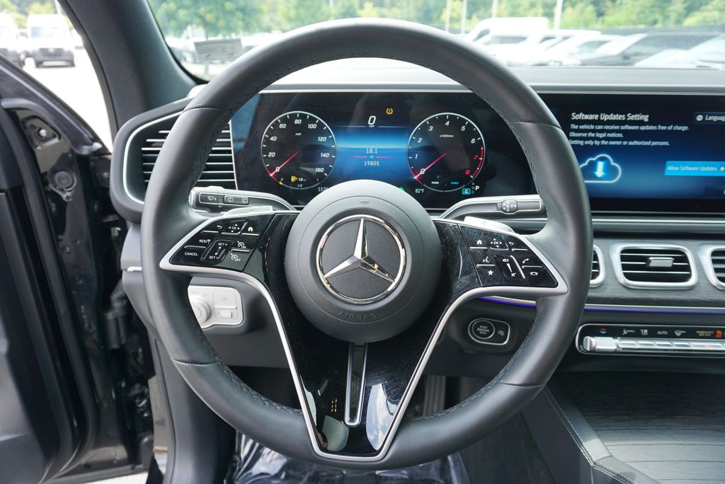 Thumbnail: 2025 Mercedes-Benz GLE - 15
