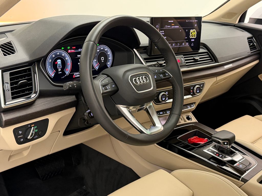 Thumbnail: 2024 Audi Q5 - 25