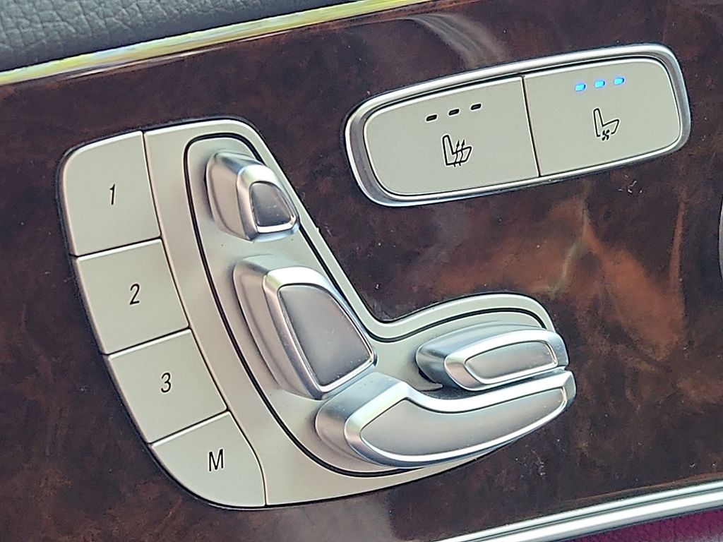 Thumbnail: 2022 Mercedes-Benz E-Class - 23