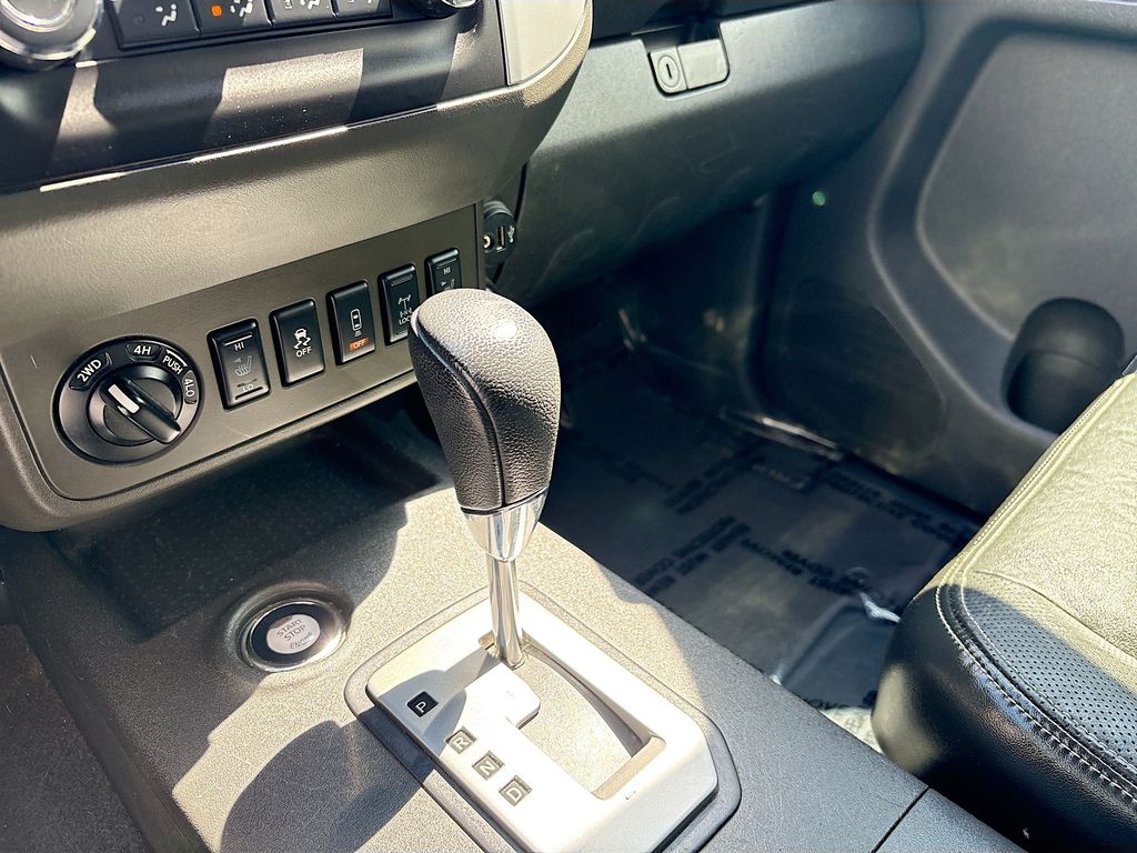 Used 2020 White Nissan PRO-4X image 17