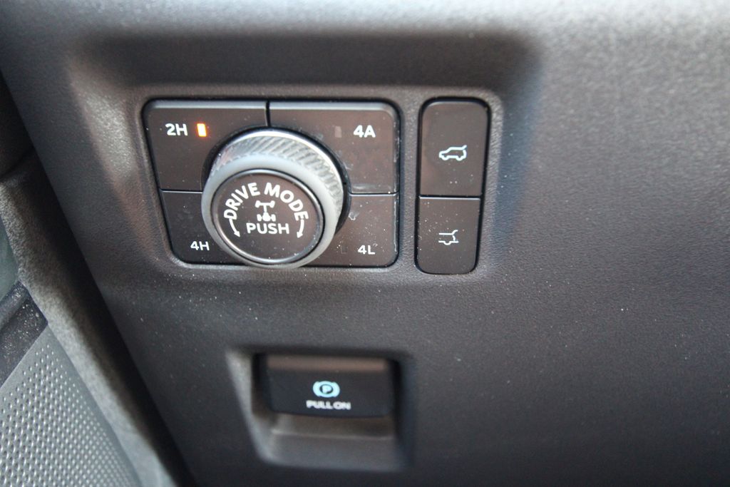 Used 2025 Ford Expedition SUV