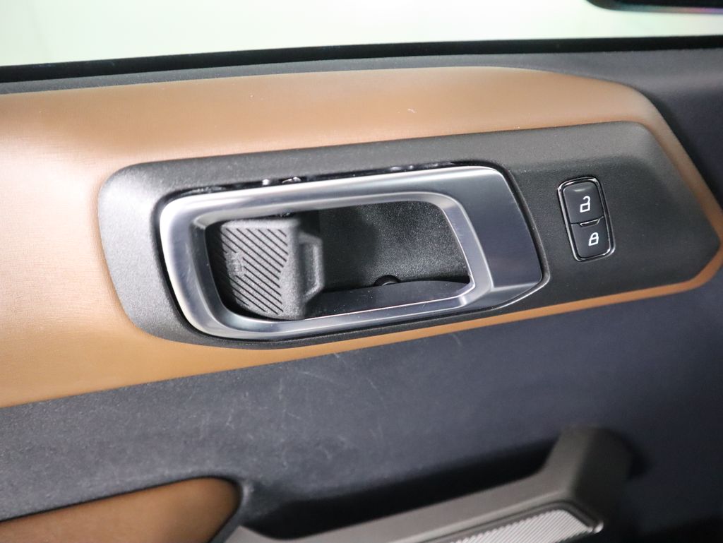 Thumbnail: 2022 Ford Bronco - 24