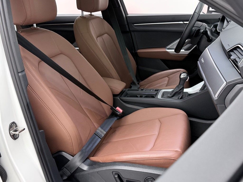 Thumbnail: 2022 Audi Q3 - 21